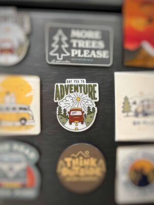 allaboutmountains_fridgemagnet_sayyestoadventure-1